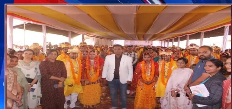 मुख्यमंत्री कन्या विवाह योजना से 200 जोड़े दांपत्य बंधन में बंधे कलेक्टर डॉ. संजय कन्नौजे के मार्गदर्शन में भव्य सामूहिक विवाह का आयोजन, नवदंपत्तियों को मिला सम्मान और सहयोग