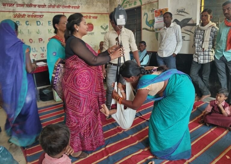 महिला एवं बाल विकास विभाग की सशक्त पहल: सुपरवाइजर मधुमिता के नेतृत्व में कुपोषण मुक्ति की मजबूत आधारशिला