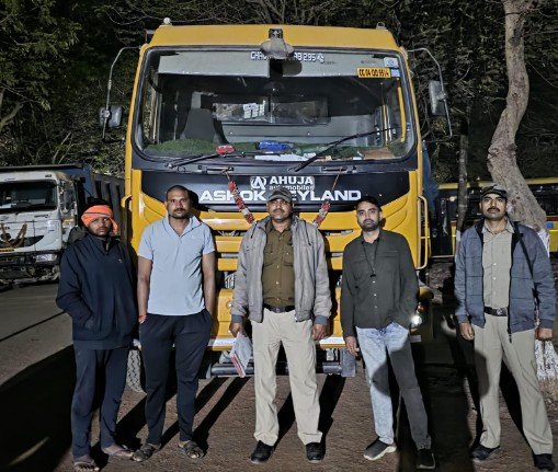 कलेक्टर डॉ. संजय कन्नौजे के सख़्त निर्देशों से अवैध खनिज माफिया में हड़कंप, दो दिनों में चार हाईवा जब्त