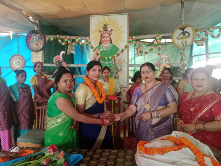 गढ़ कलेवा में महिला शक्ति का सम्मान: जागृति महिला मंडल ने स्व-सहायता समूह की दीदियों को किया सम्मानित