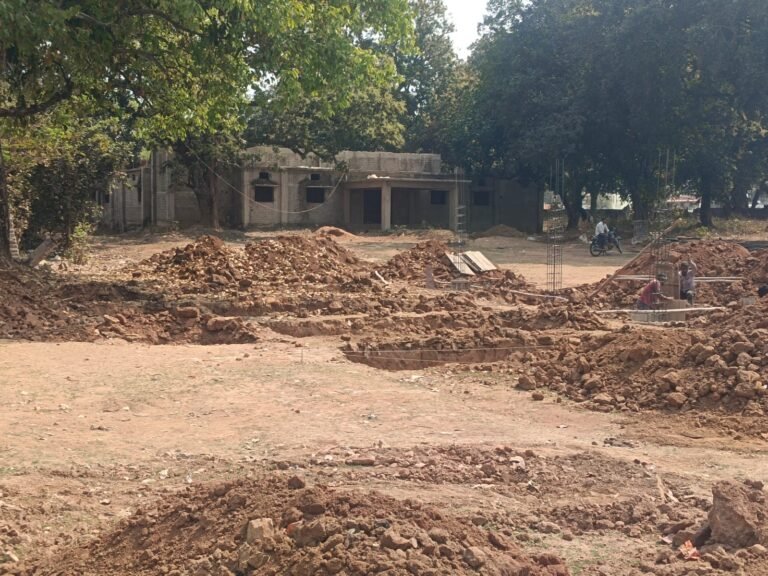 नालंदा परिसर के नाम पर लाखों का खेल बिना भूमि आबंटन खसरा नंबर बदल कर नियम बिरुद्ध किया जा रहा निर्माण