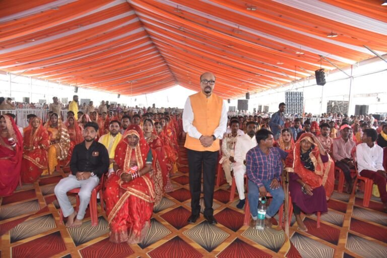  राज्यपाल रमेन डेका हुए सामूहिक विवाह कार्यक्रम में शामिल, 108 जोड़ों को दिया आशीर्वाद