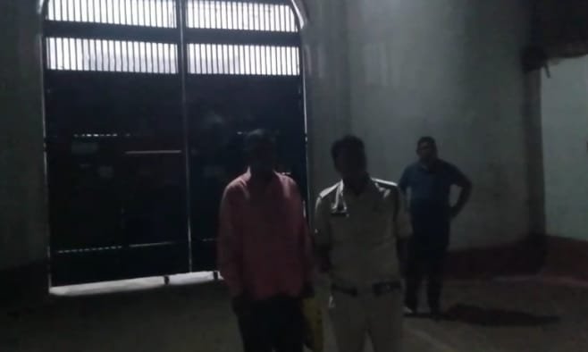 रविंद्र दास महंत गिरफ्तार: रिश्तों की आड़ में दरिंदगी का खुलासा, अश्लील चैटिंग-वीडियो बने सबूत — पाली थाना प्रभारी एन.के. तिवारी मानवता की मिसाल