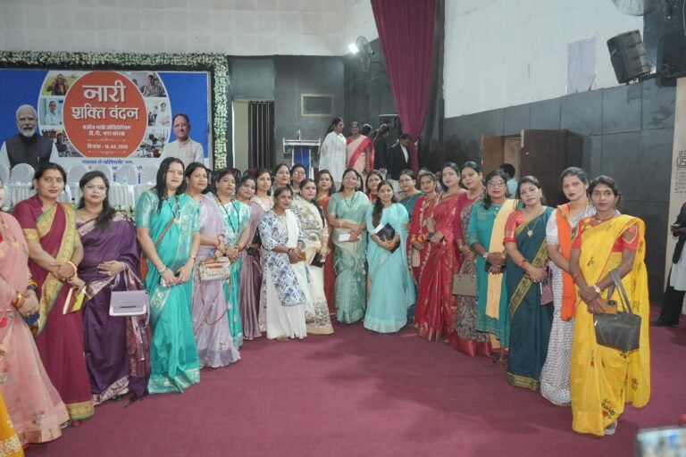 नारी शक्ति वंदन अधिनियम का कोरबा में भव्य स्वागत, 33% आरक्षण से महिलाओं को मिला सशक्त मंच  महिलाओं की ऐतिहासिक एकजुटता—हस्ताक्षर अभियान और मानव श्रृंखला से दिया मजबूत संदेश
