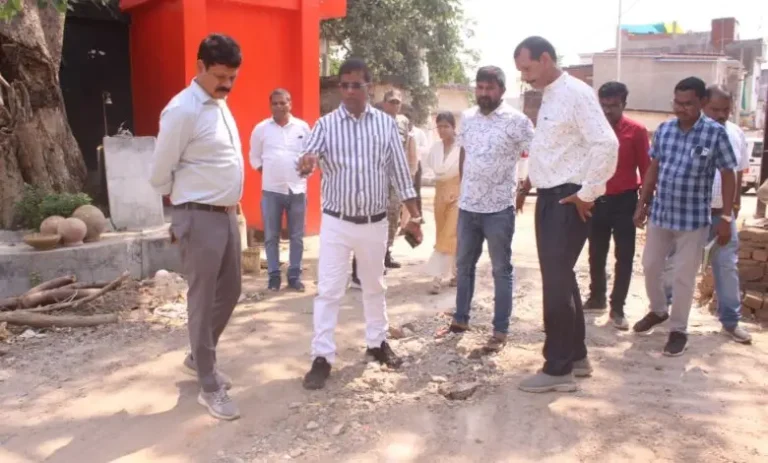  सख्त तेवर में कलेक्टर डॉ. संजय कन्नौजे: “समय सीमा में पूरा हो विकास, गुणवत्ता से नहीं होगा समझौता”