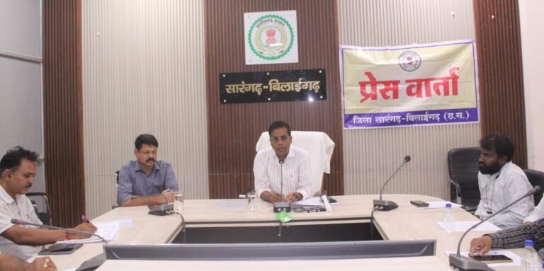 ज्ञान भारतम् अभियान से सहेजी जाएंगी अमूल्य पांडुलिपियां: कलेक्टर डॉ. संजय कन्नौजे का नागरिकों से आह्वान