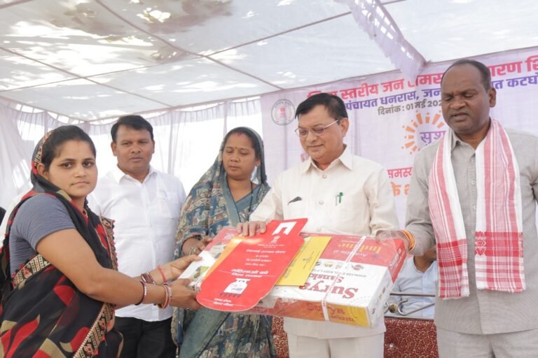 सुशासन तिहार का आगाज: योजनाओं का लाभ लेकर समस्याओं का कराएं समाधान – मंत्री लखनलाल देवांगन