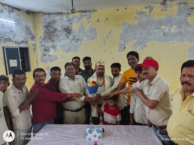 श्रीवास समाज के कोषाध्यक्ष का जन्मोत्सव बड़े हर्षोल्लास के साथ मनाया गया